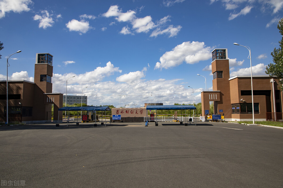 这4所开设定向培养士官的高校，省内唯一被认可的高校，竞争激烈