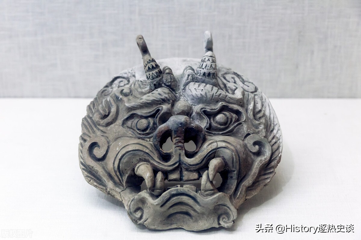 中国是从哪个朝代开始正式有村长的？