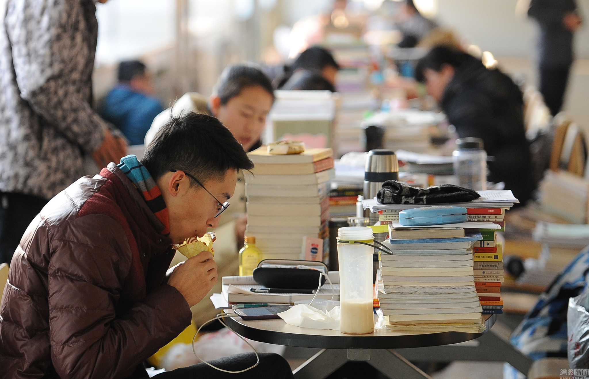 警惕！大学生，正在沉迷于“奶头乐”而不能自拔