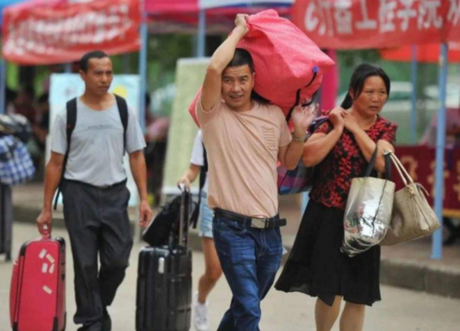 广州大学生每月1000元“生活费”，真的不够用吗？网友吵翻天了