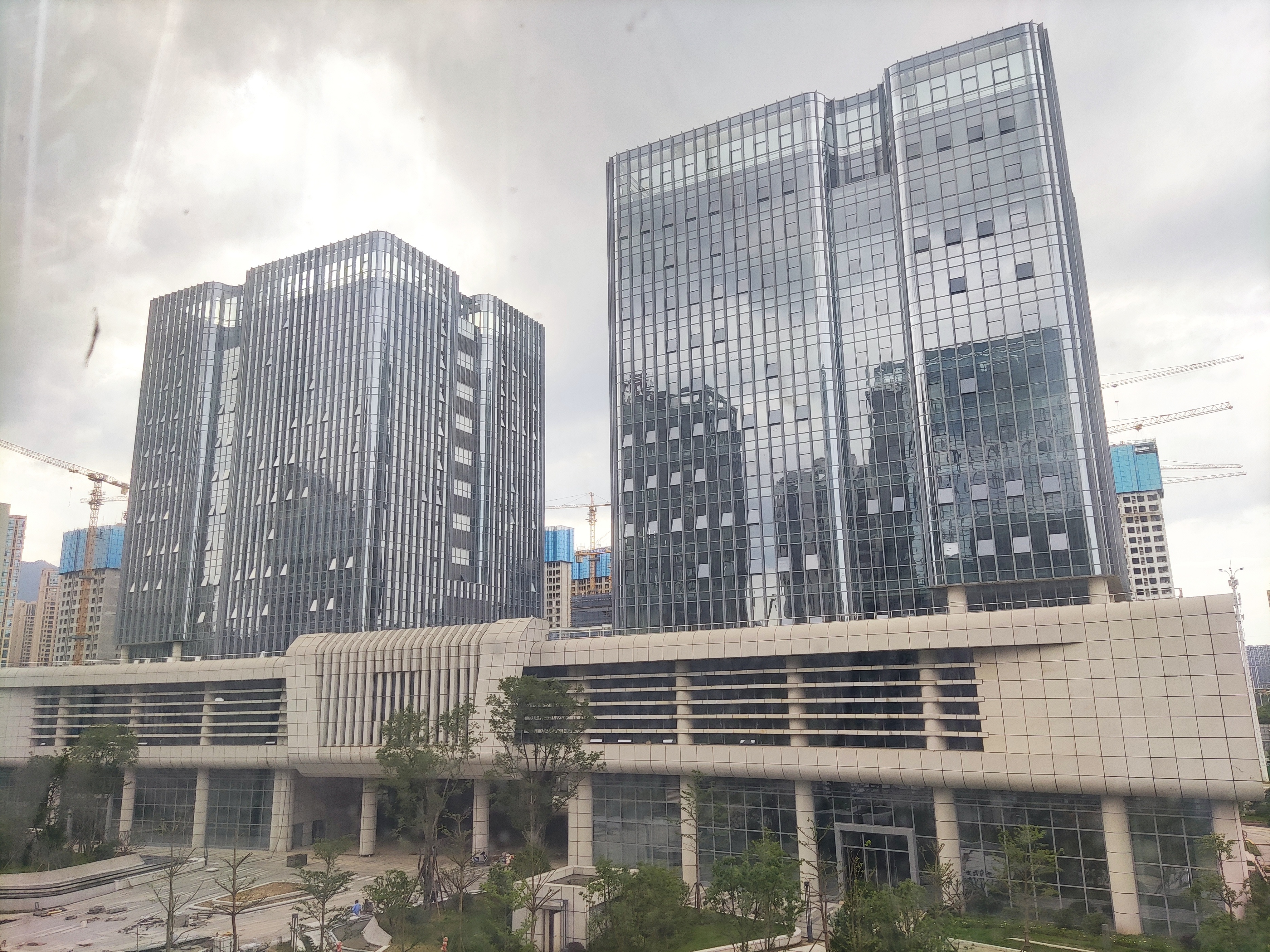 注册建筑工程公司需要什么条件（建筑工程施工总包资质是什么）