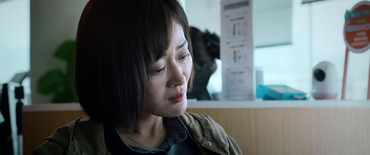 庭外开分7.7，四位女角色都不是省油的灯，扮演者也绝非泛泛之辈