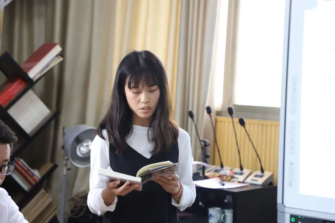 煎茶小学绿荫讲堂第二组举办“读经典，扬初心”绿荫讲堂读书会