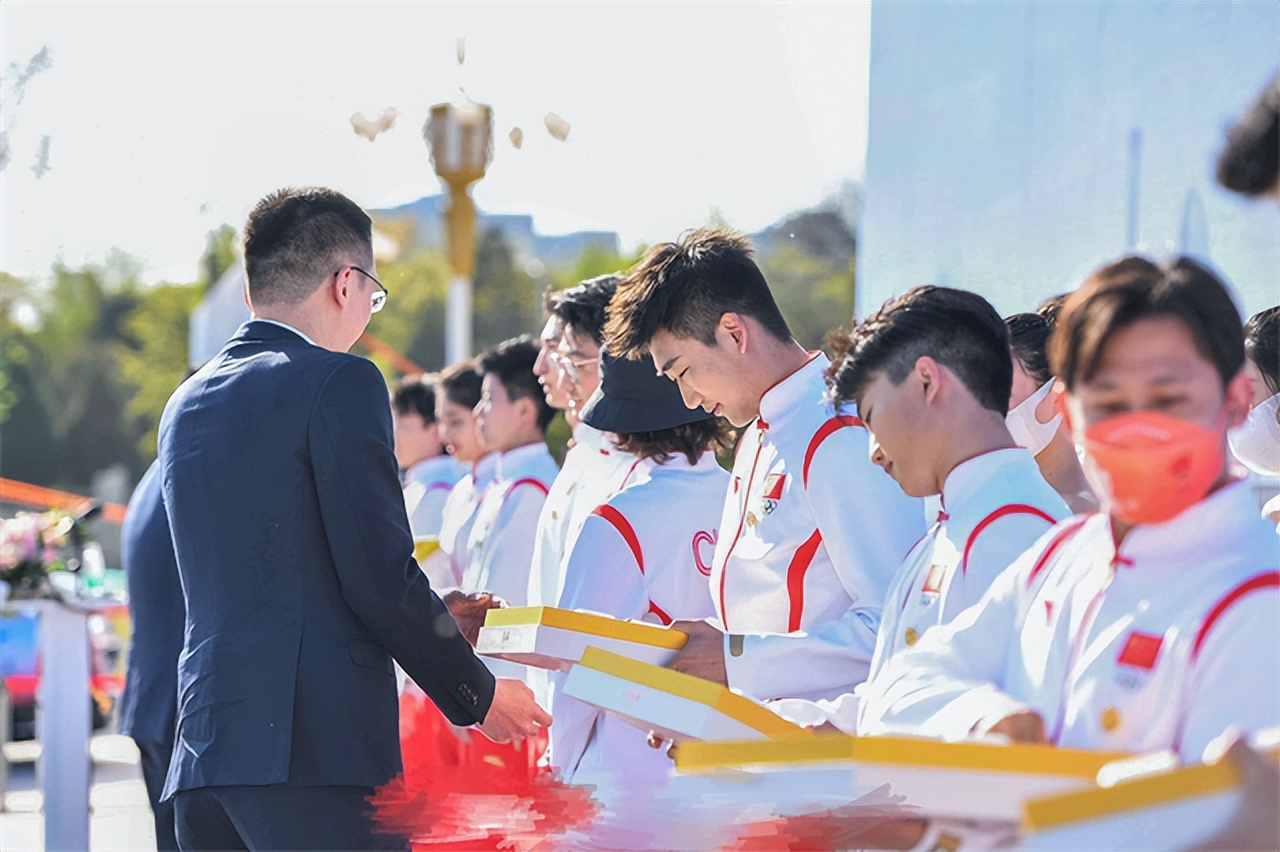 奥运冠军享受什么待遇（和全红婵同等待遇！恭喜中国冬奥奖牌得主，一人奖励一辆50万豪车）