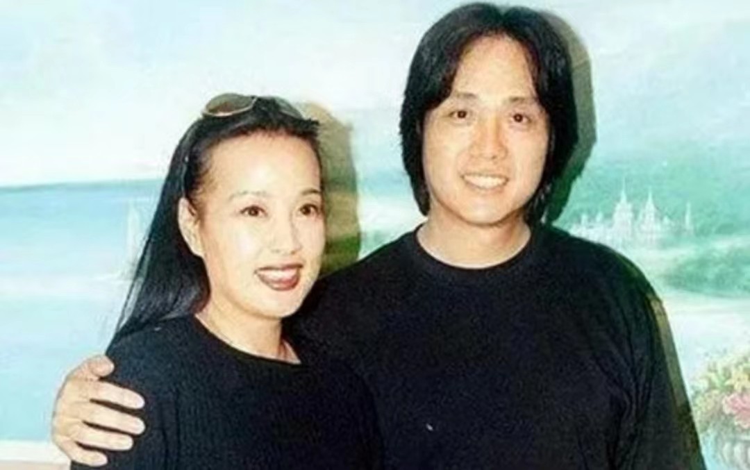 刘晓庆：一生4段婚姻，却未生一儿半女，60岁再次风光出嫁