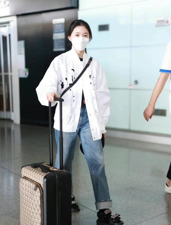 7.17美图：秦岚 任豪 肖战 檀健次 罗云熙 龚俊 张予曦 唐嫣 李易峰 王俊凯