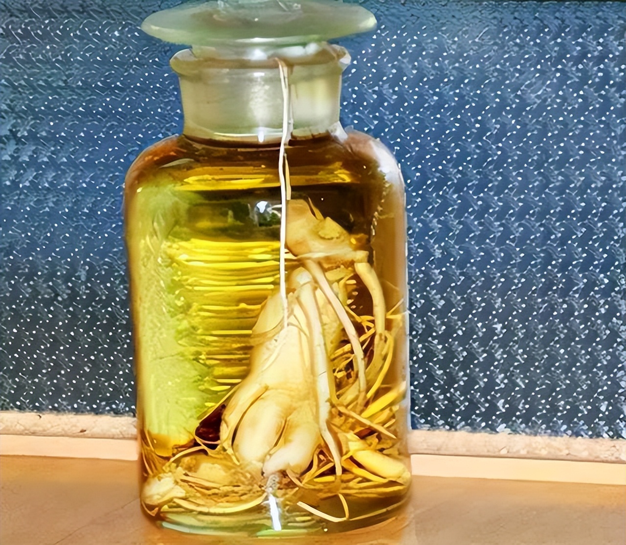 人参会长到一定年龄,会生出灵性,也就是变成人们所说的那样"人参精"