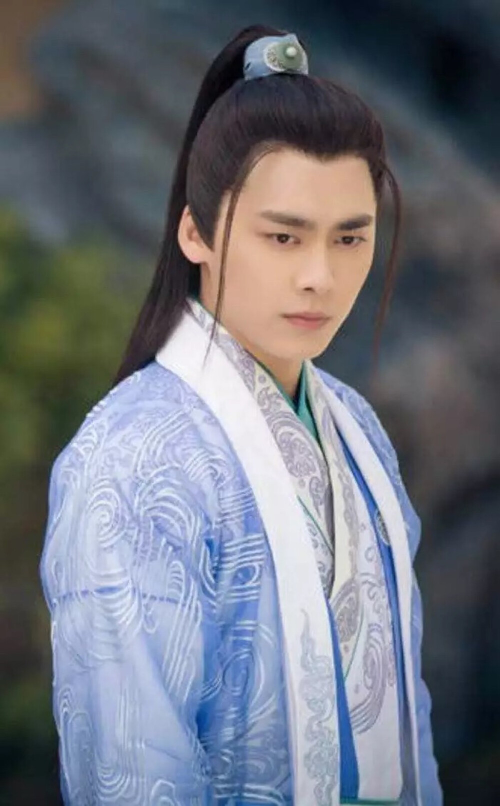 没有贵气别挑战蓝色,这6位蓝衣古装美男俊秀清雅,个个撩拨人心