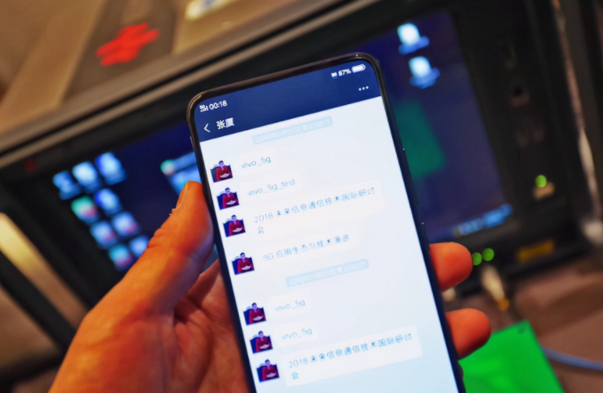 微信好友明明已经删除，但对方却还在自己列表里，这是怎么回事？