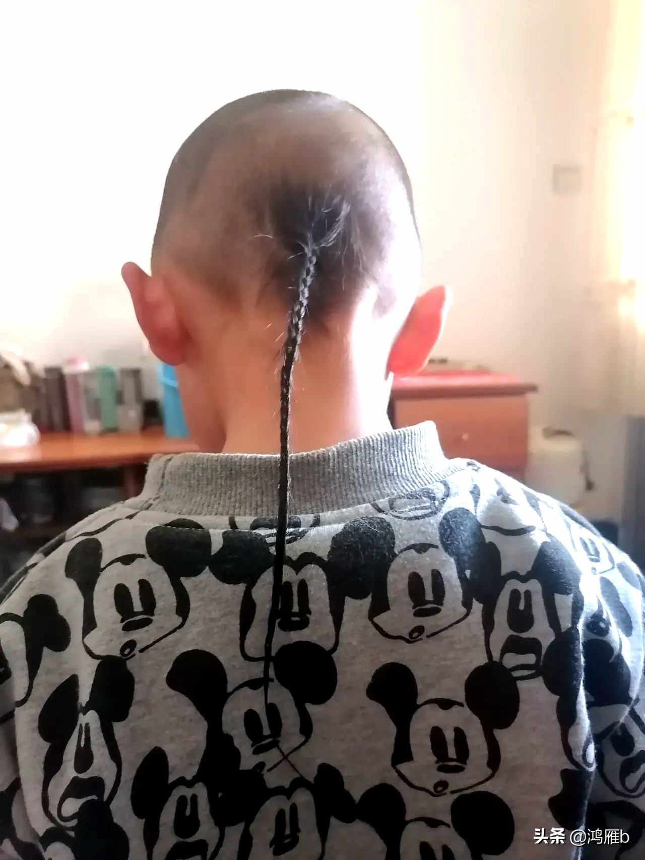 关于发型的说说男孩 _晶羽文学网