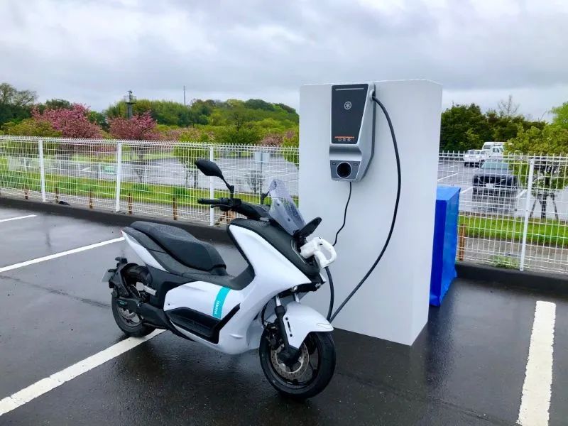 3倍NMAX扭矩的雅马哈电动踏板E01路测曝光，时代变了？