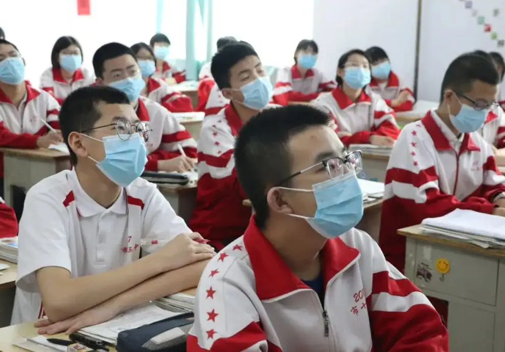 新高考模式下，为何不建议选“物生地”，不同年龄老师有不同解释