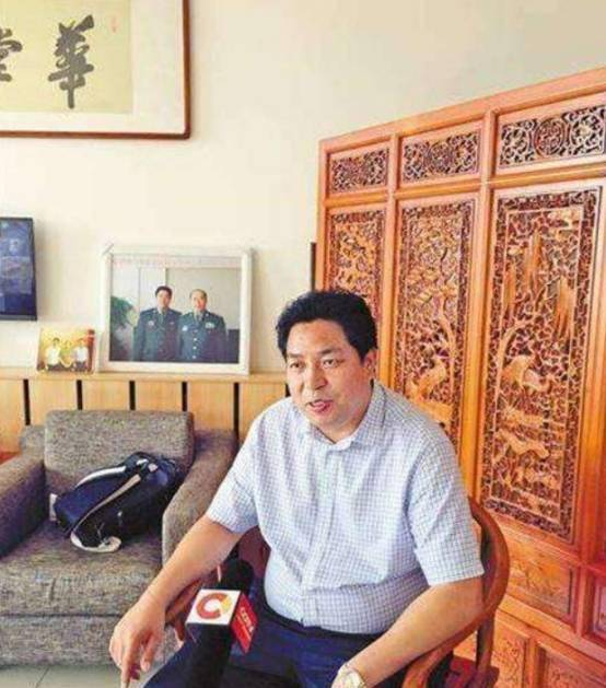 1993年，浙江大姐给落难少年10块钱，少年寻她20年，拿100万报恩