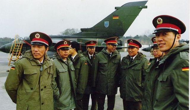 �й�����ʷ������ȷ�ľ��񣬷�������ս����ѡ��27�ÿվ�����30��