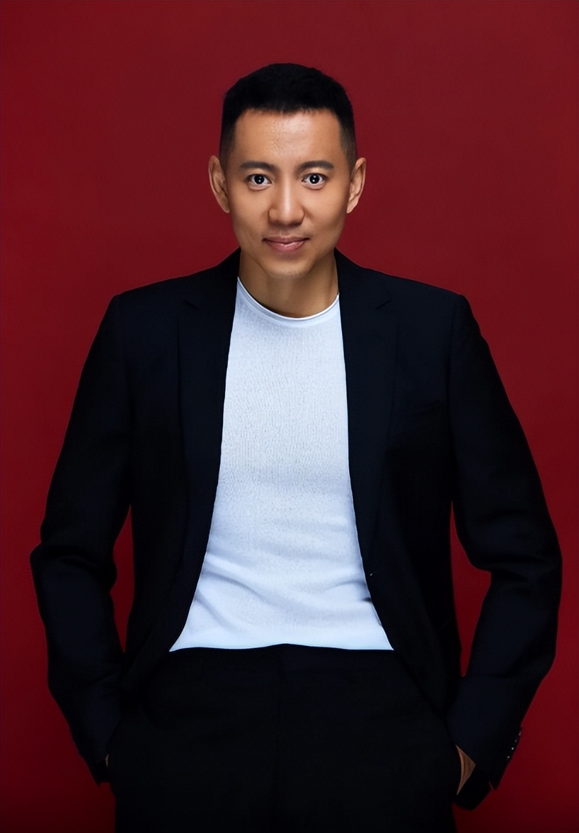 谷智鑫女友(谷智鑫:34岁拍戏坠马患抑郁症,女友不离