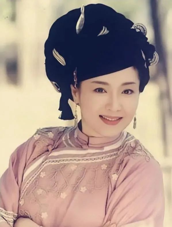 “离婚后至今单身”的15位女星，各有各的心酸，有人差点自杀