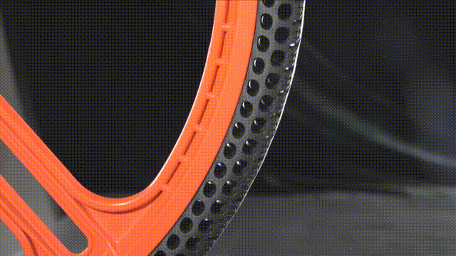 为什么风靡共享单车的实心胎，在共享电动车上“风光不再”？