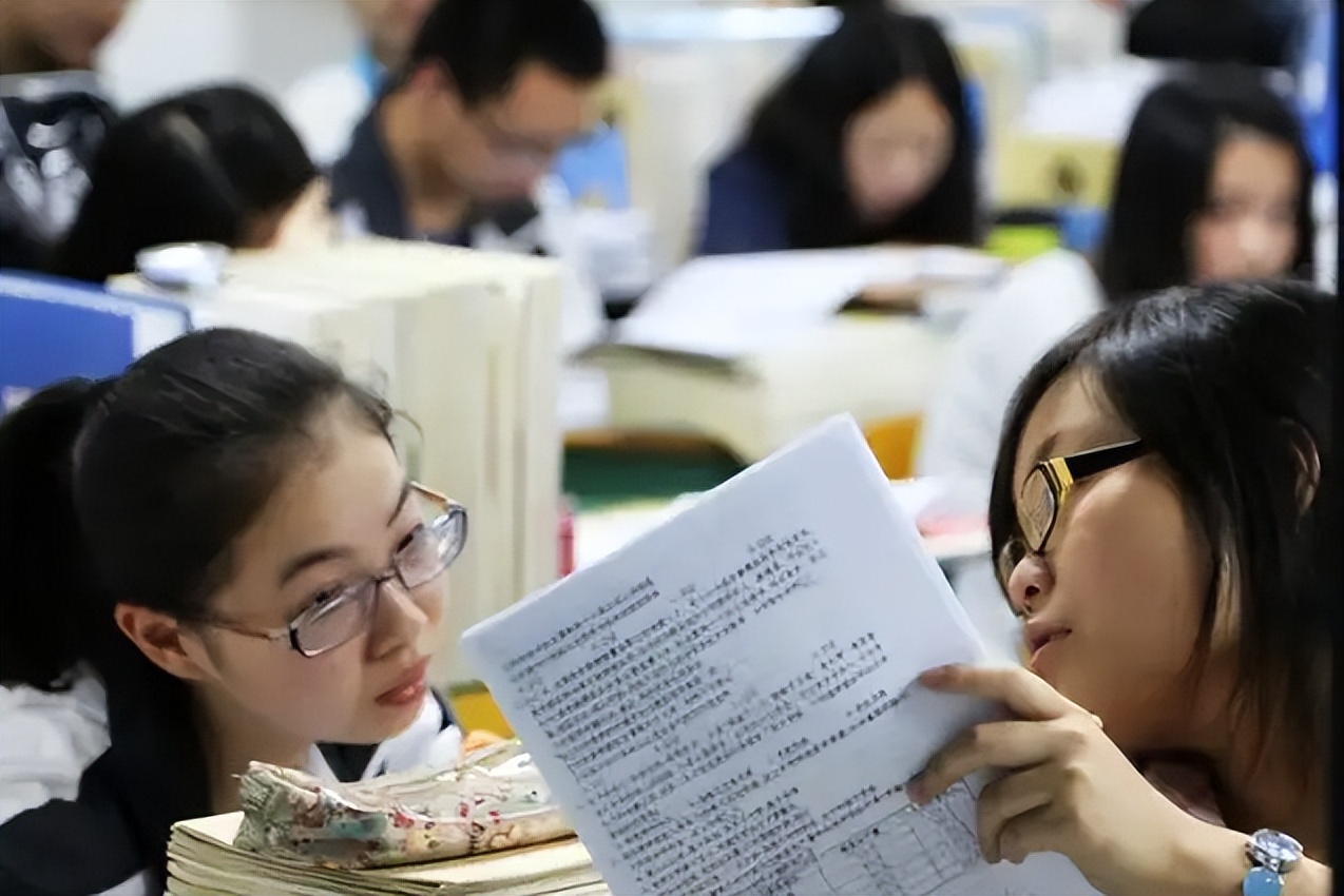 大学毕业后才知道，文科生和理科生哪个更吃香？还好没选错