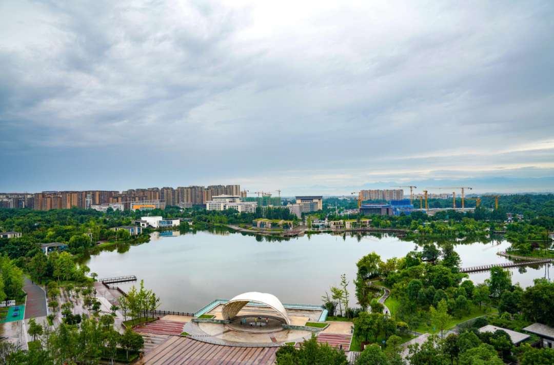 凤翔湖公园朱戈 摄永安湖公园萌宠乐园一点都不夸张的告诉你双流一半