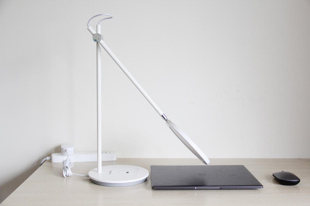 超大发光面+智能调光，南卡护眼台灯L1无蓝光真健康