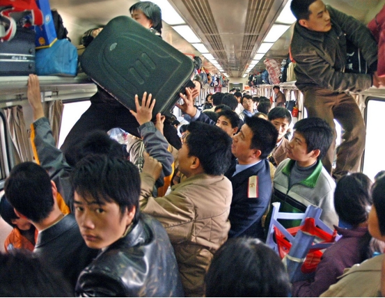 坐火车返乡的乘客注意了！实名制后再添新要求，每张车票都需要