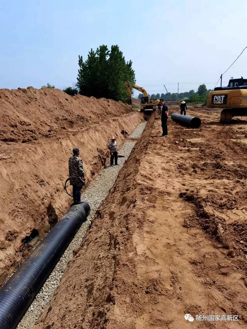 ʵ�����조�Ͷ����衱�������ݸ���Ͷ��˾����һ��С�����ص���Ŀ���費ͣ��