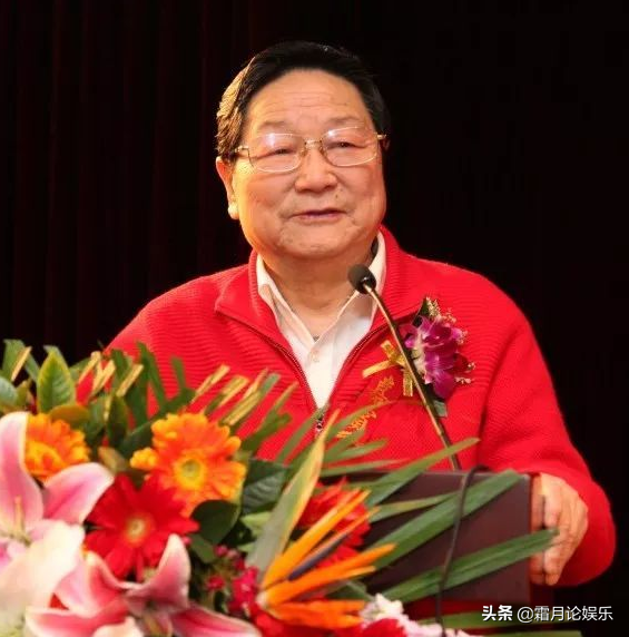 同样是演邓小平,把曹灿,马少骅,董子健等人放在一起,差别就出来了