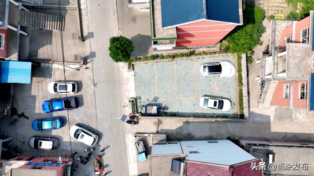 安徽当涂：点赞！村民无偿让地建设停车场！