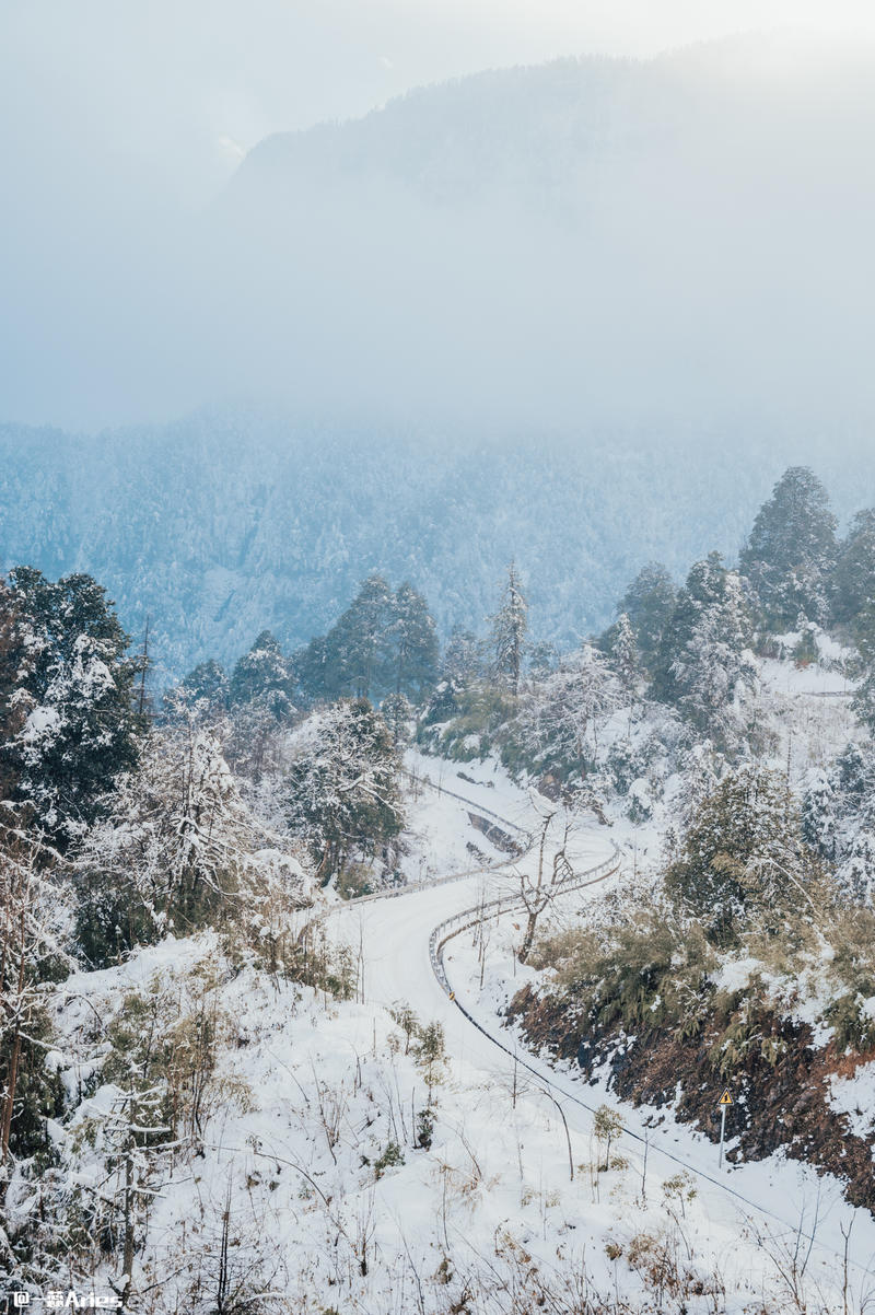 成都周边游 | 川西的雪国秘境，我与瓦屋山的纯白约定