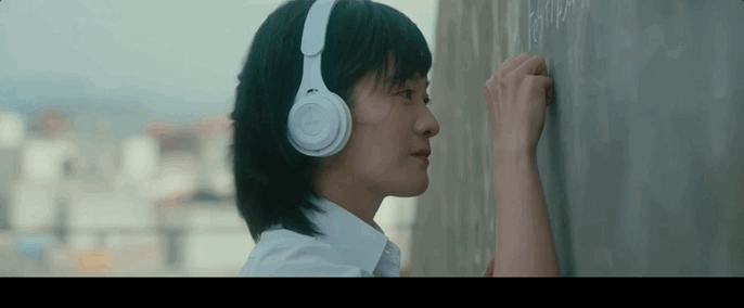 4.6分成“票房冠军”，剧情全靠旁白，只剩狗血金句，他凭什么？