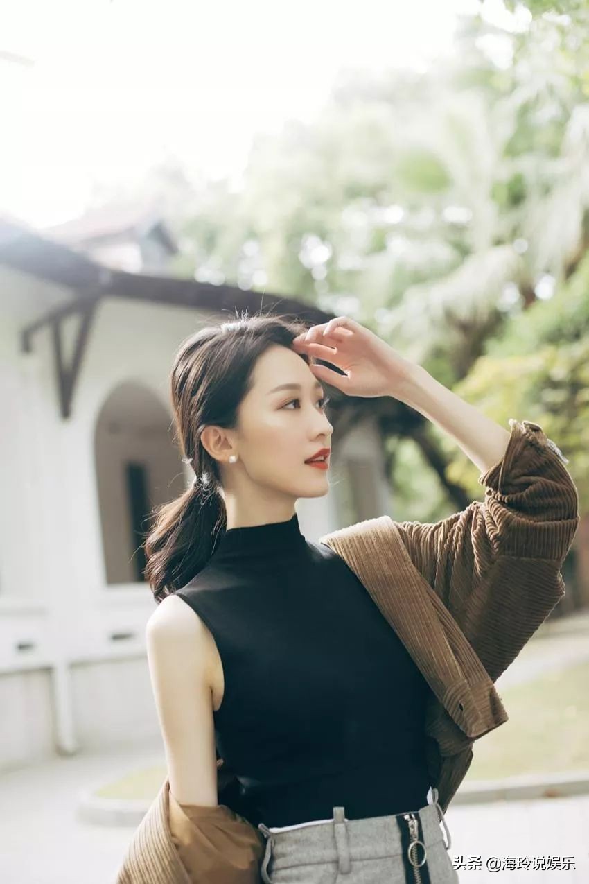 张雯，36岁至今单身的她，美得无可挑剔