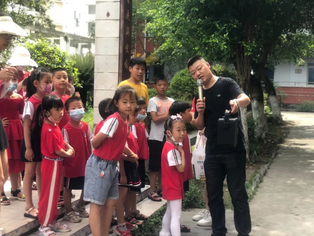 桂花镇幼儿园大班参观小学之旅(图8)