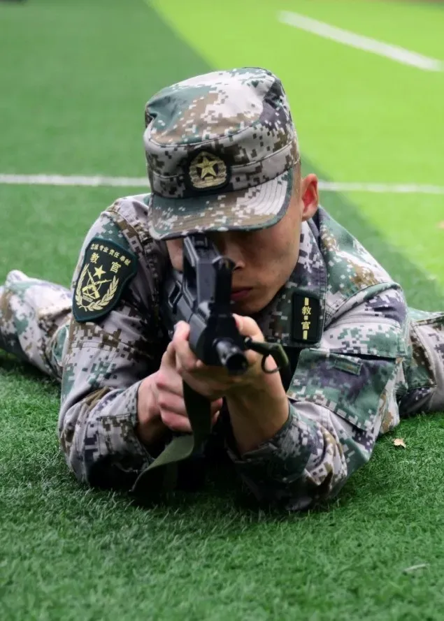 亲历中印冲突、执行特殊任务！四川12位学霸军人：来自特种作战旅、空军、海军