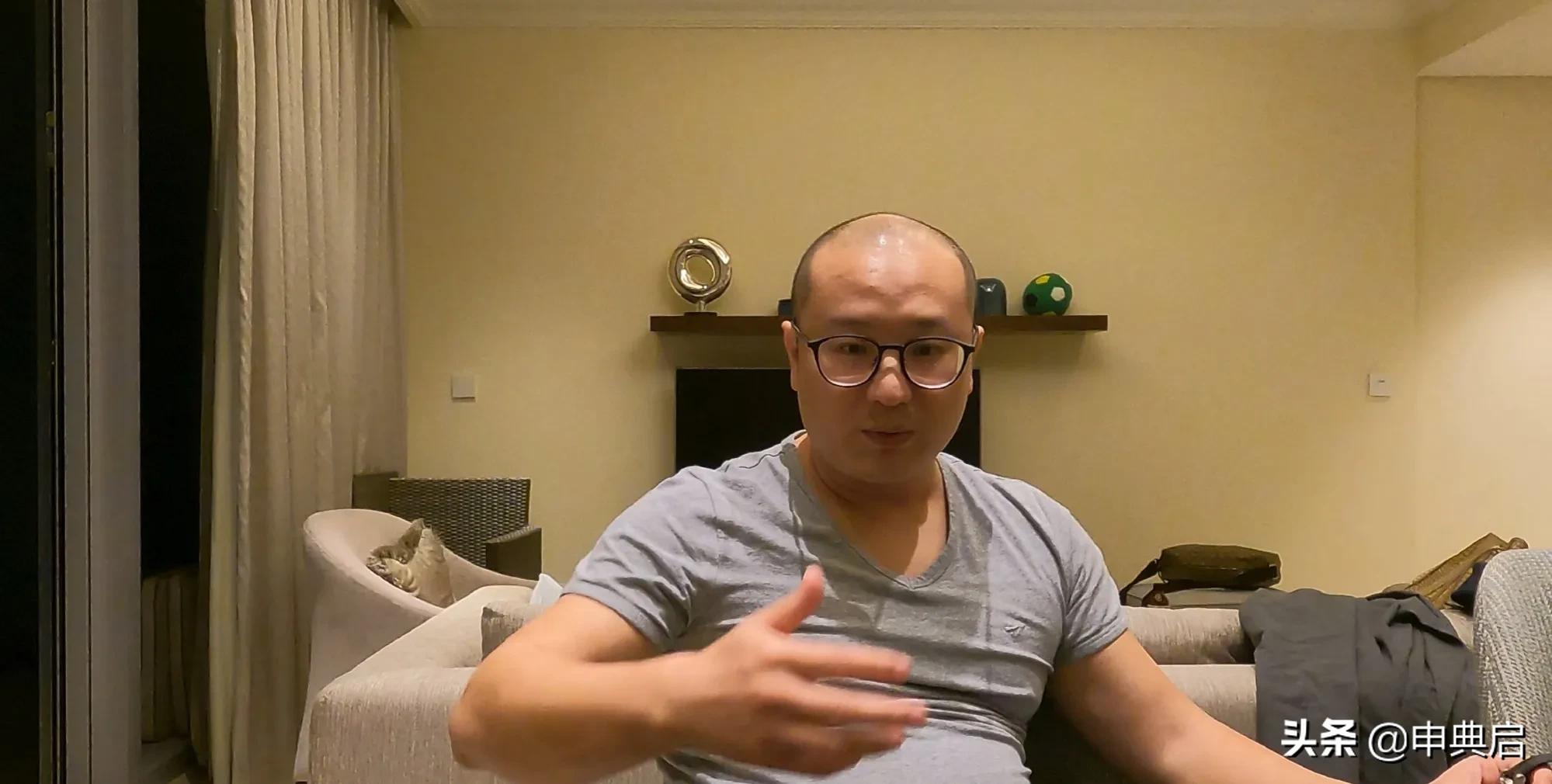“当时迪拜比杭州发达”阿蒋在迪拜卖了11年房，几经房价大涨暴跌