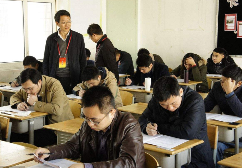 基层公务员迎“喜讯”，增加新的福利待遇，地位有所提升