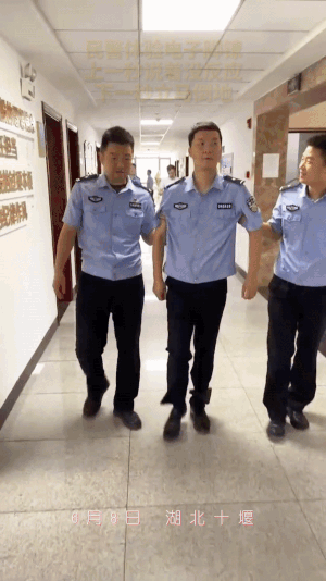 民警亲身体验：答应我做一个守法公民！电子脚镣这一功能你扛不住