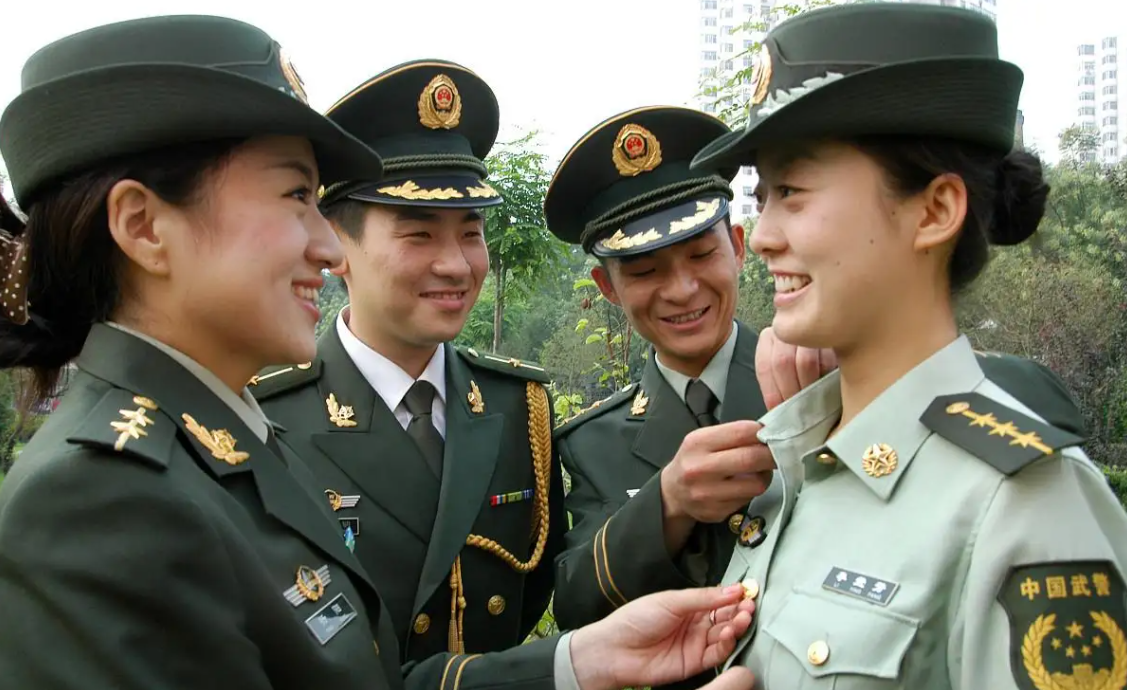 500分左右能考上的6所军校，毕业后还能拿铁饭碗，学生要把握机会