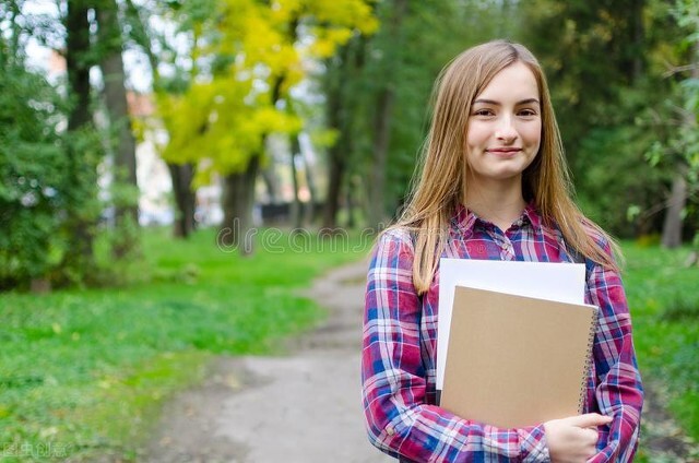 大三可以教师认定吗？教师认定需要哪些材料？考生要尽早了解