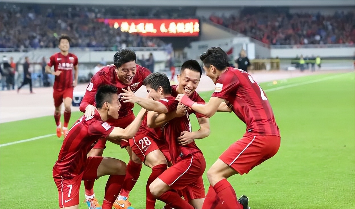 當打之年卻在中甲打替補（上港幸好沒留下他，昔日球隊10號如今在中甲成替補，只出場一次）