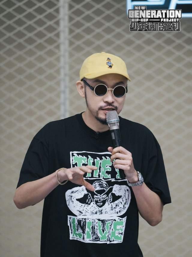 热狗歌词惹争议！玩谐音梗被指不尊重女性，邓紫棋baby无辜躺枪