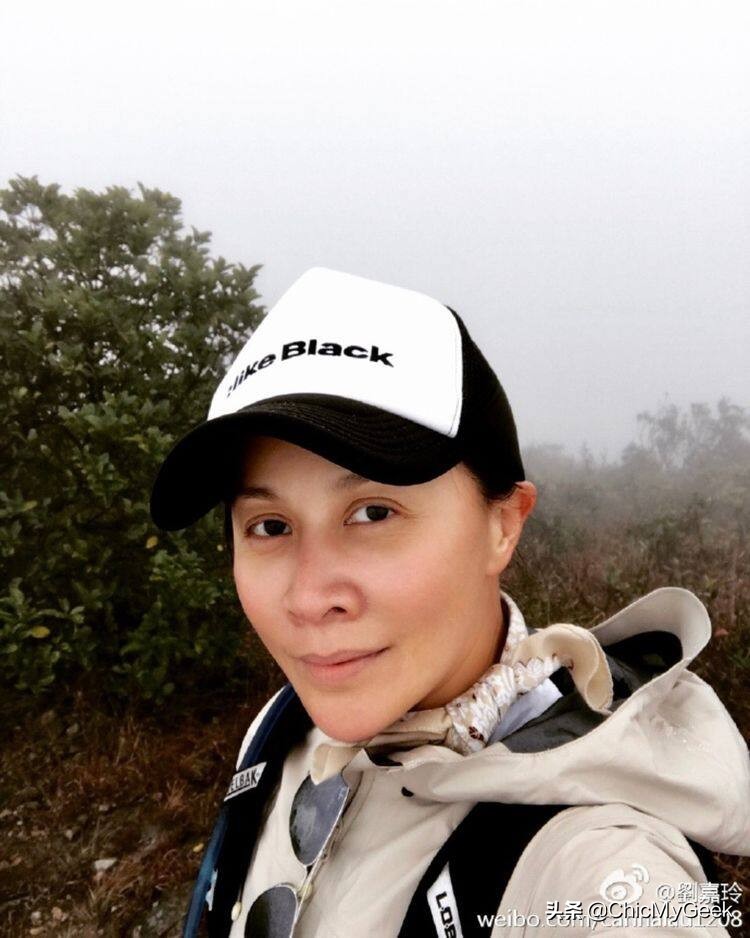 女明星素颜自拍暴真面目！容祖儿意外清丽，刘嘉玲完全看不出年纪