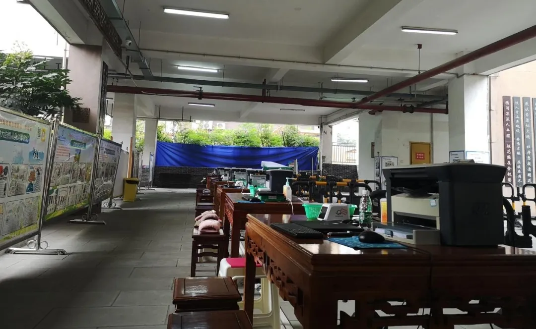 成都市双流区棠湖小学：积极接种新冠疫苗 构建校园防疫之城