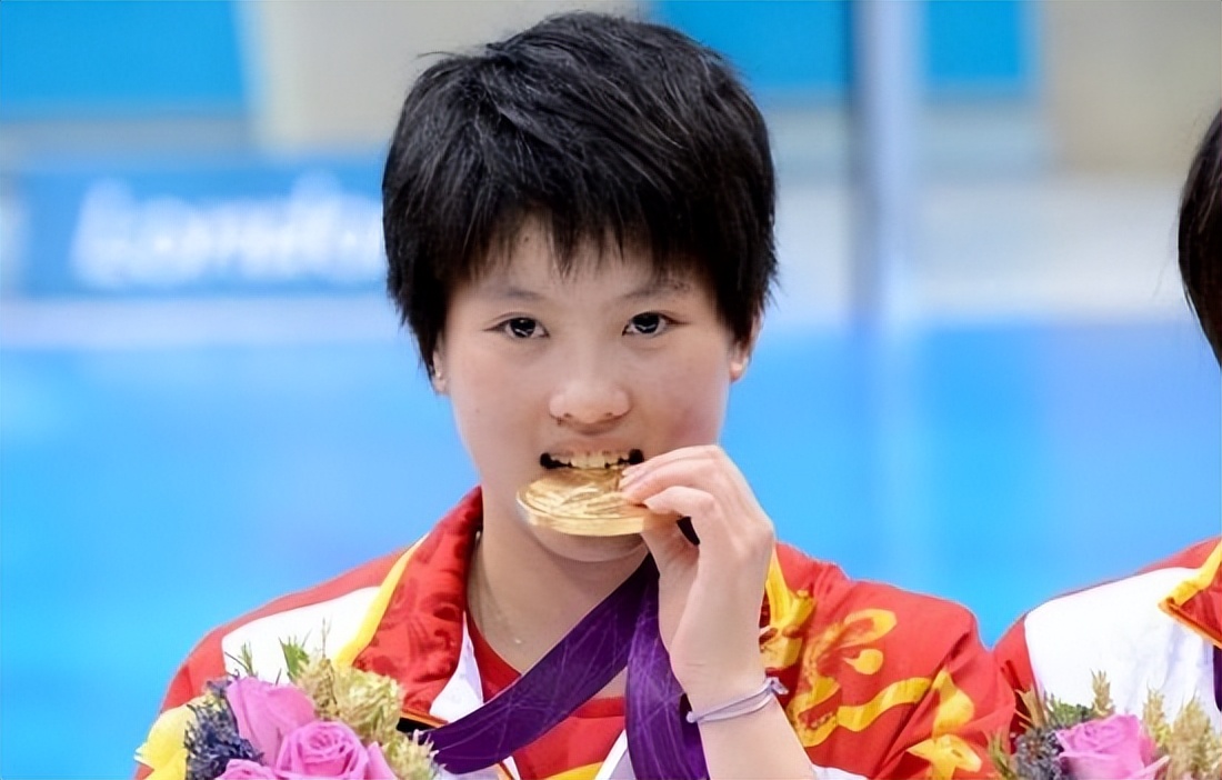 2008年,陈若琳的高光到来,彼时的她代表中国队出战北京奥运会跳水项目