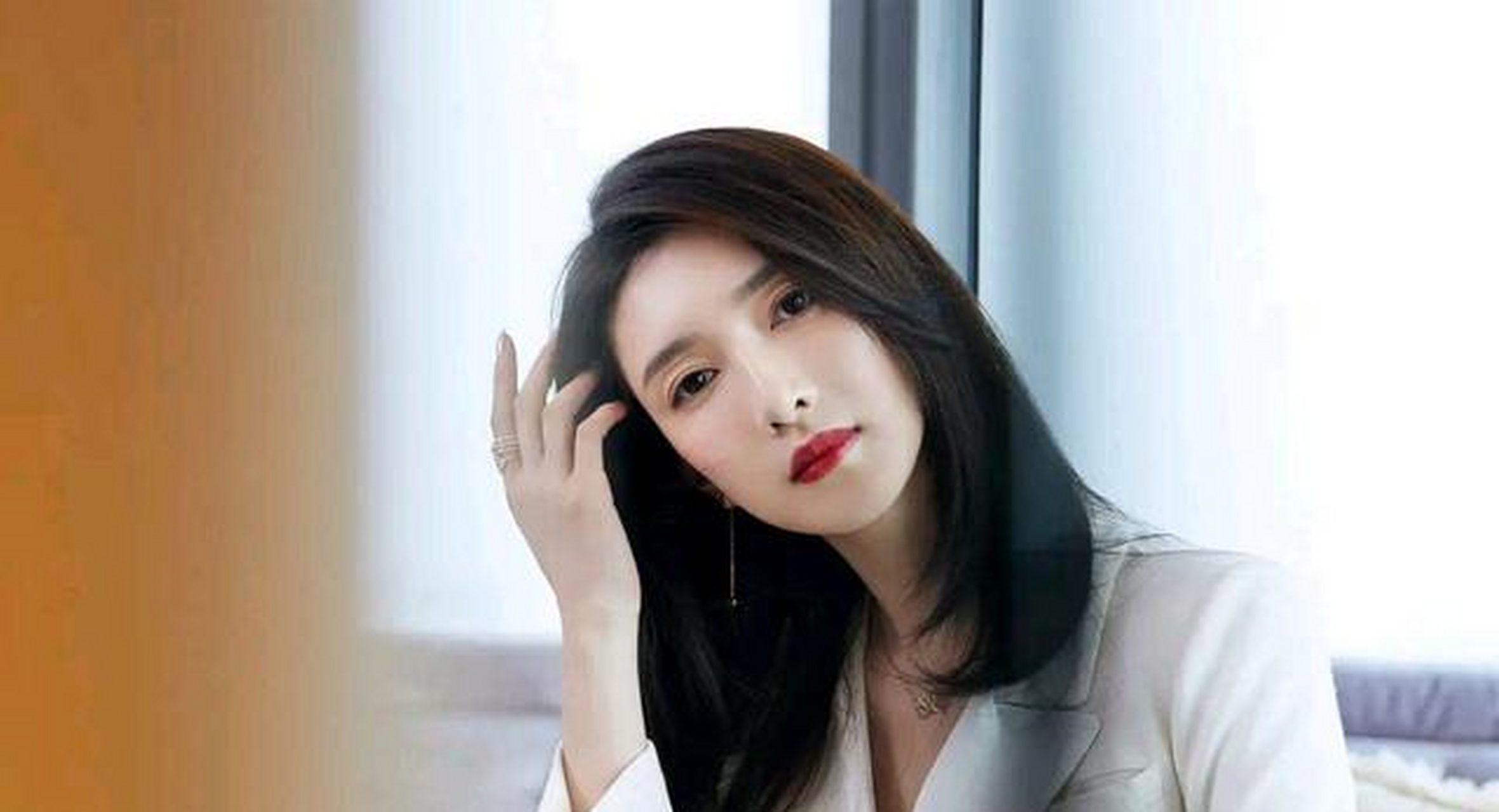 "天生苦相"的11位女明星,个个愁容满面,个个星途曲折,真玄学