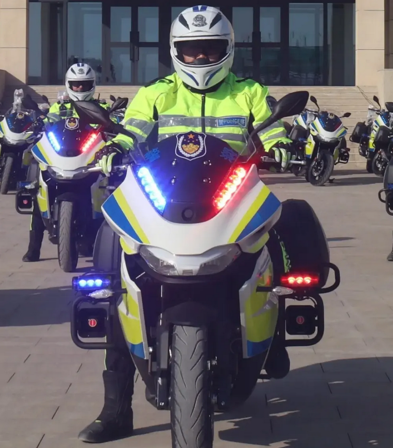 2021年，知名律师开宝马车肇事逃逸？警方调查后发现事情并不简单