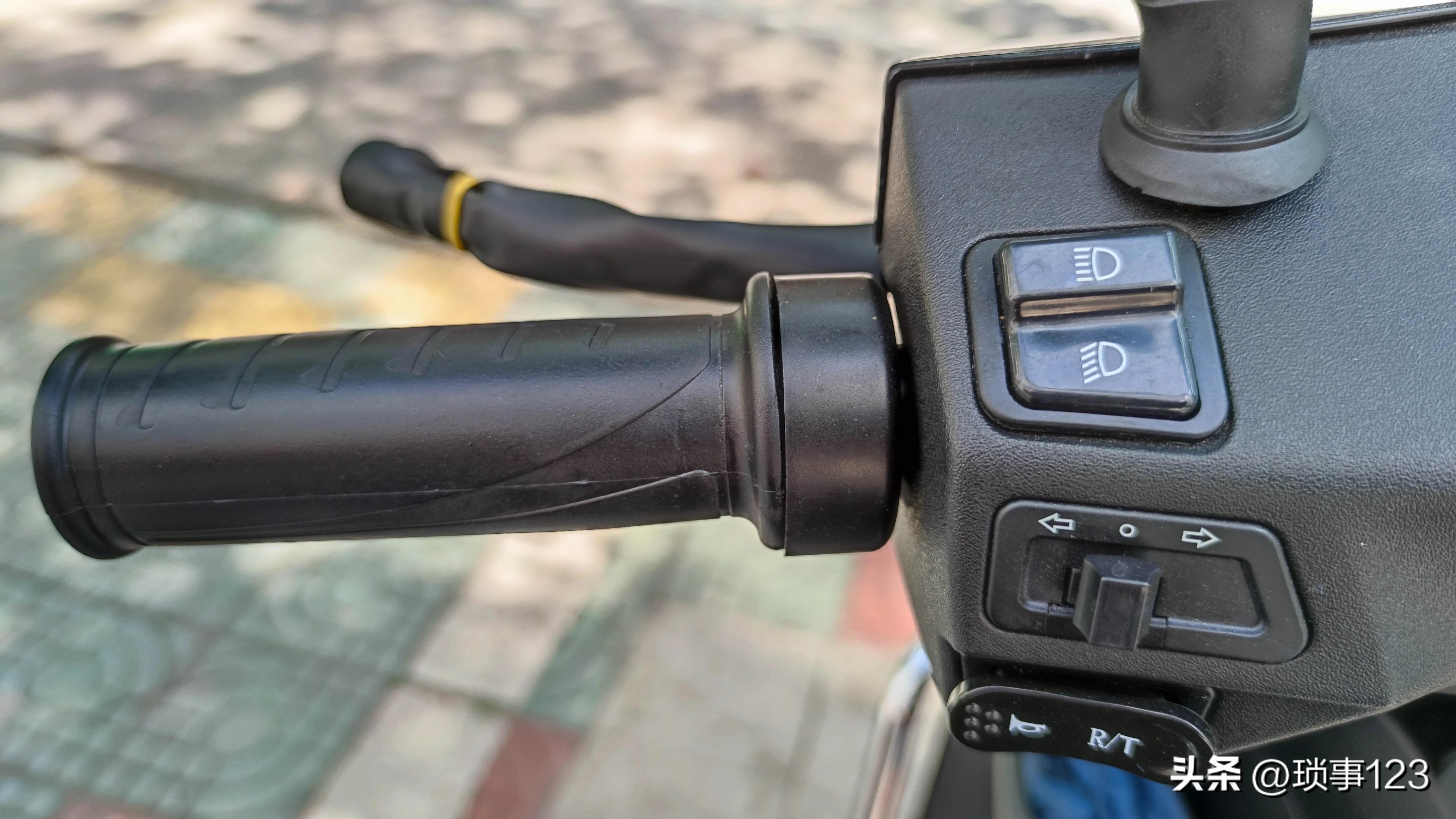立馬電動摩托車（3850元入手，立馬極威（LM1500DT-10）電動摩托車靜態評測）