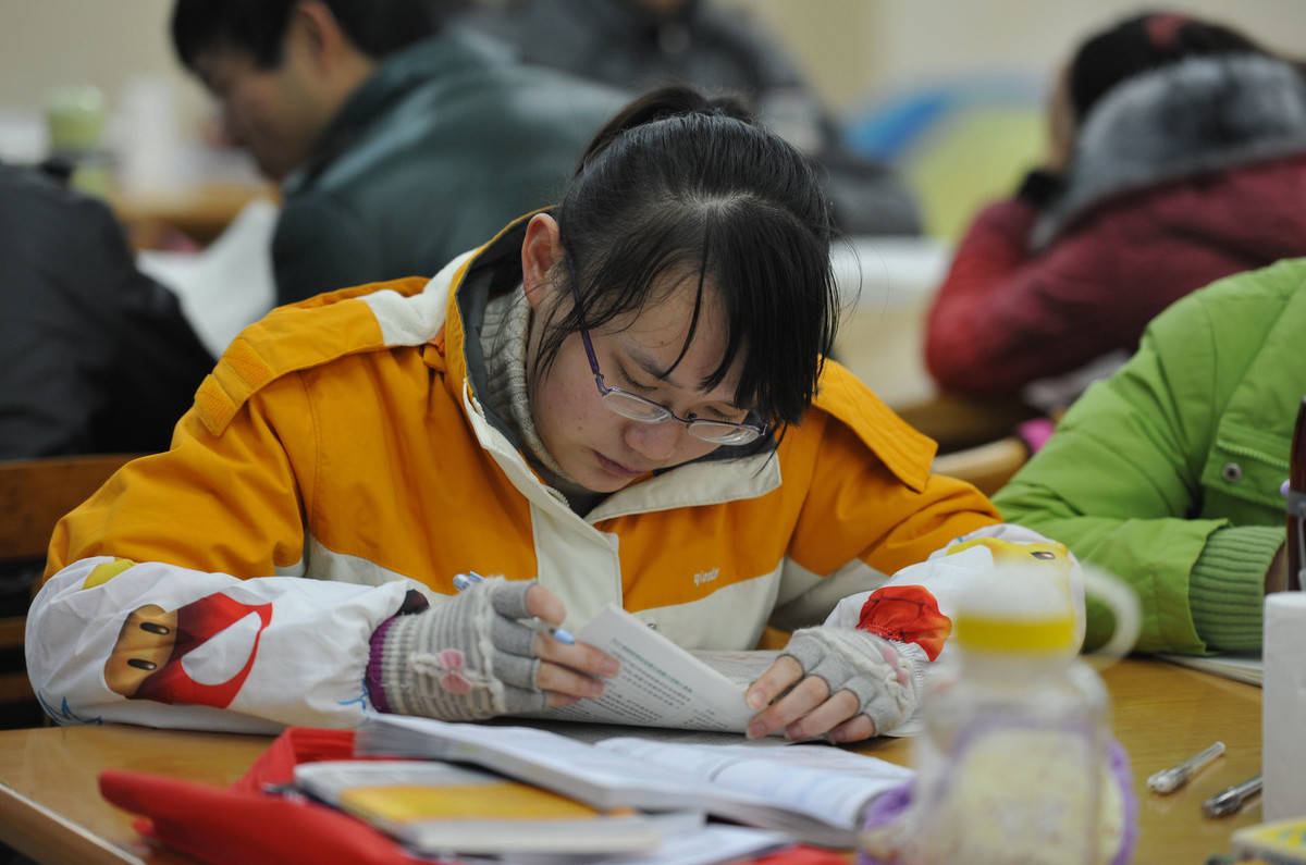 警惕！大学生，正在沉迷于“奶头乐”而不能自拔