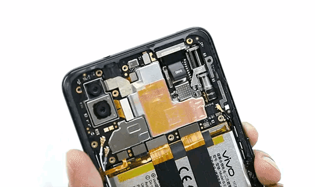 作为曾风靡手机圈的黑科技，升降摄像头为何被淘汰？网友：太厚重