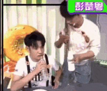 明星不红就活该被羞辱？吴昕被一刀剪掉长发，还有人喝油漆洗胃