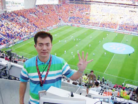 央视著名体育主持人黄健翔：离婚15年，现在生活状况怎样？